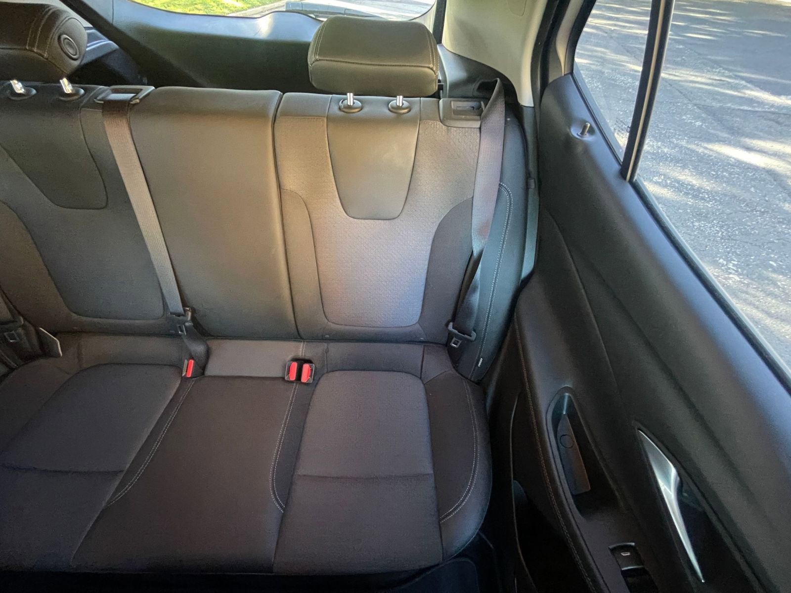 Used 2025 Buick Encore GX Preferred image 31