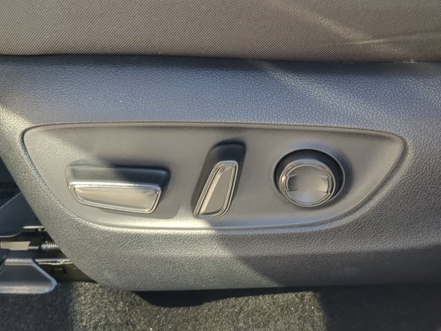 Certified 2025 Toyota RAV4 XLE FWD image 21
