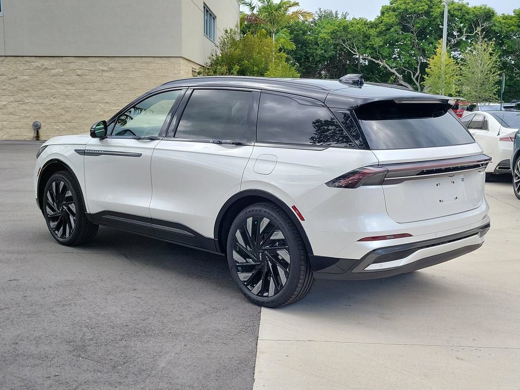 New 2026 Lincoln Nautilus Reserve w/ Jet Appearance Package AWD/4WD image 4