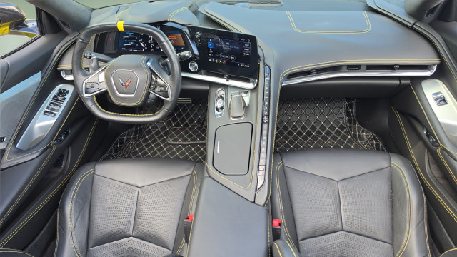 Used 2020 Chevrolet Corvette Stingray Premium Conv w/ 3LT Preferred Equipment Group RWD image 7