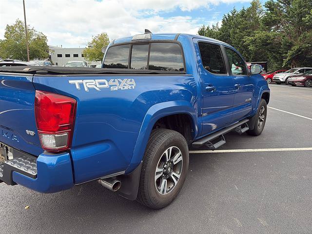 Used 2016 Toyota Tacoma TRD Sport w/ Towing Package AWD/4WD image 6