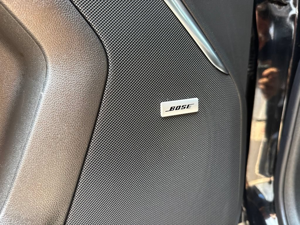 Used 2025 Chevrolet Tahoe High Country AWD/4WD image 18