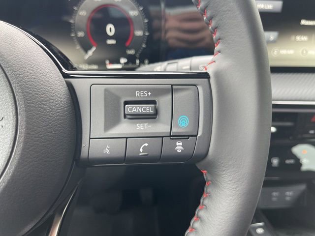 New 2025 Nissan Kicks SR image 31