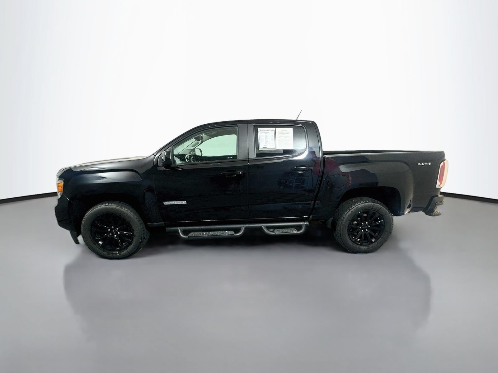 Used 2022 GMC Canyon Elevation w/ Elevation Premium Package AWD/4WD image 4