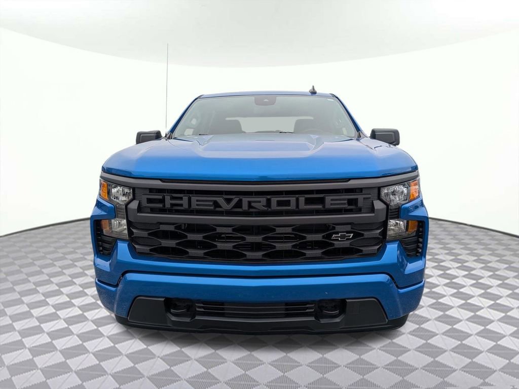 Used 2024 Chevrolet Silverado 1500 Custom w/ Dark Appearance Package AWD/4WD image 8