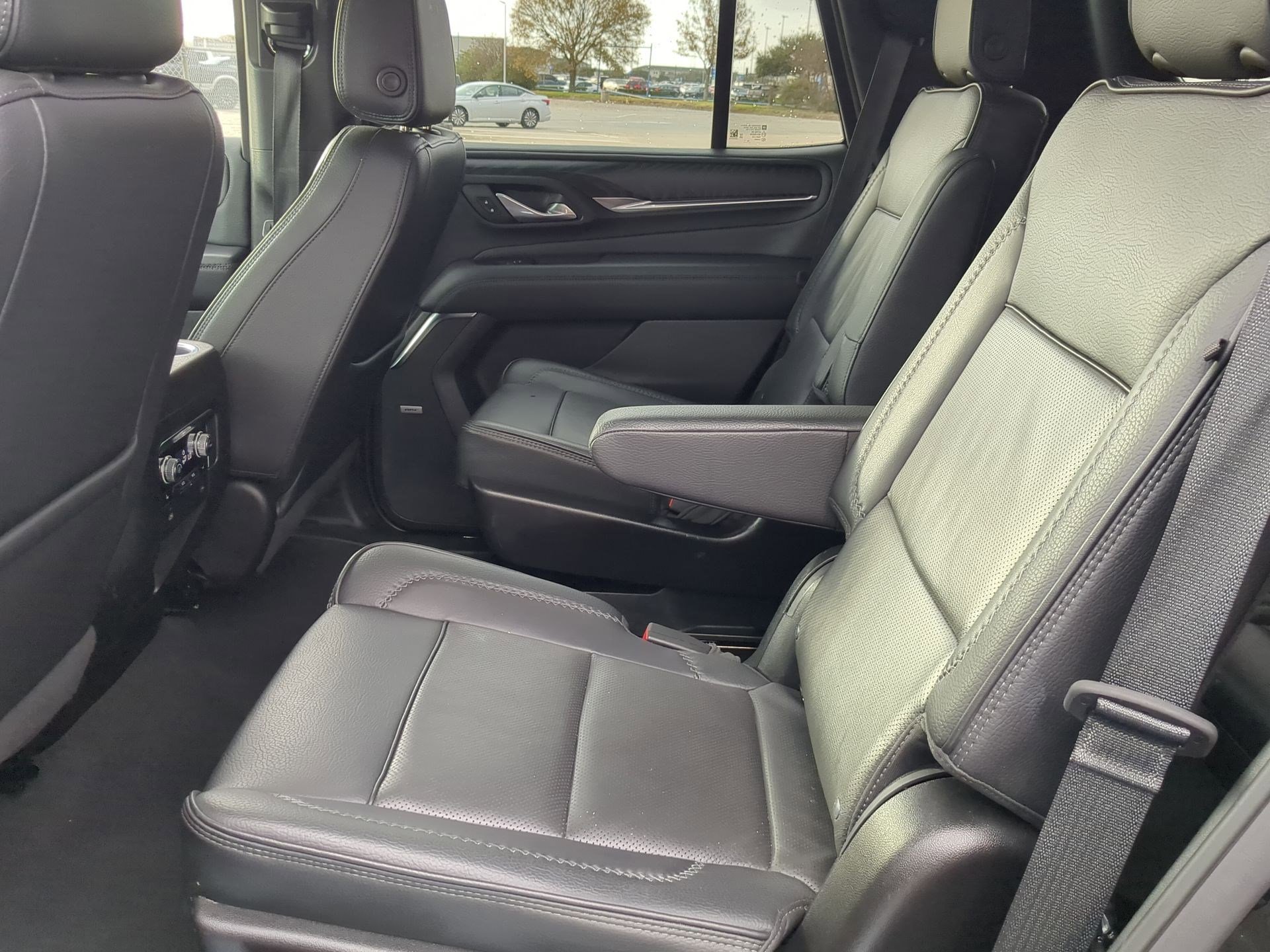 Used 2024 GMC Yukon Denali image 27
