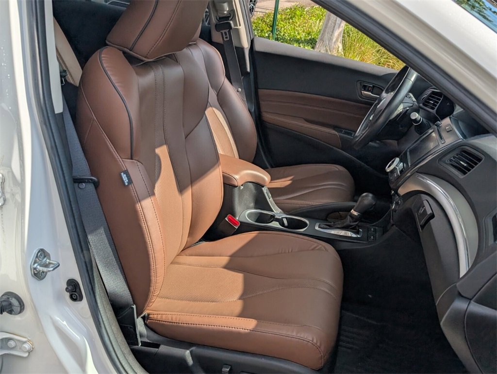 Used 2021 Acura ILX w/ Premium Package image 18