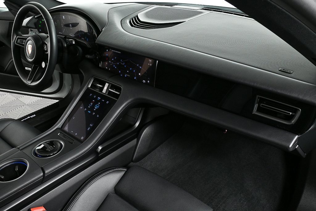 Certified 2025 Porsche Taycan image 24