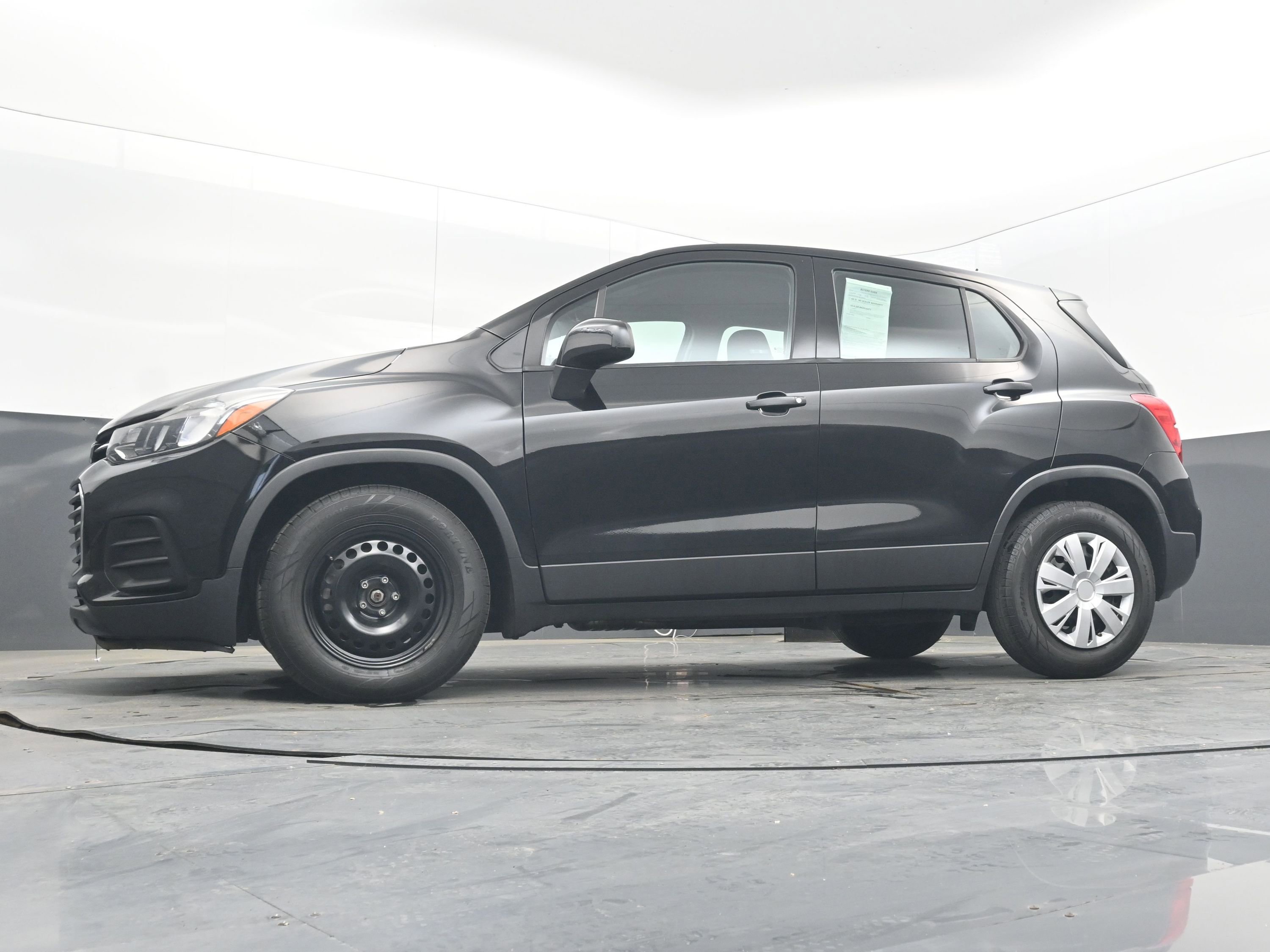 Used 2018 Chevrolet Trax LS image 21