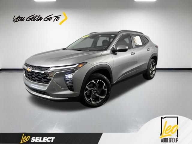 Used 2024 Chevrolet Trax LT w/ Driver Confidence Package
