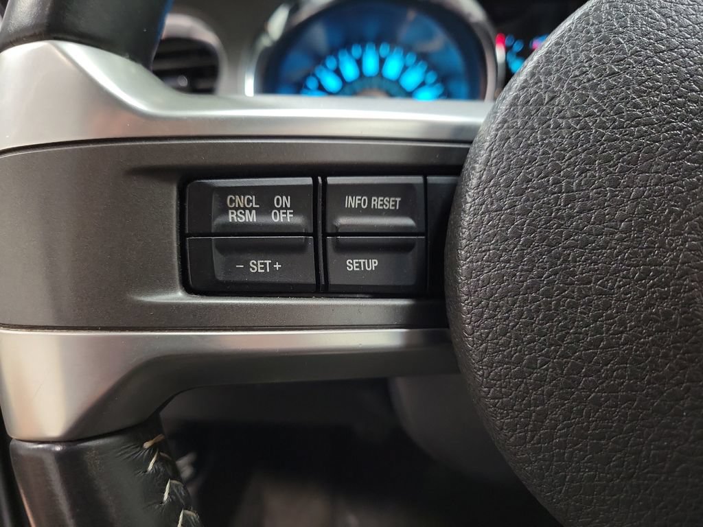 Used 2014 Ford Mustang Coupe RWD image 25