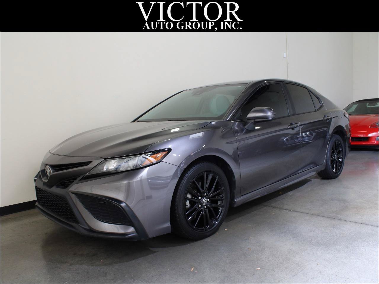 Used 2021 Toyota Camry SE FWD image 4