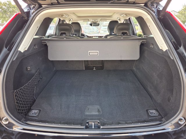 Certified 2024 Volvo XC60 T8 Core AWD/4WD image 16