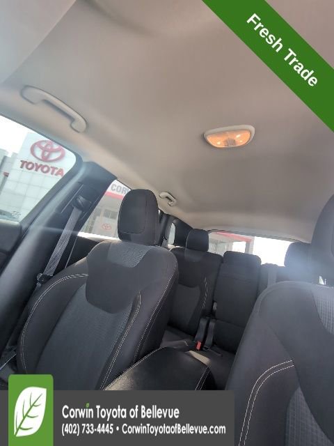 Used 2016 Jeep Cherokee Latitude w/ Cold Weather Group image 14