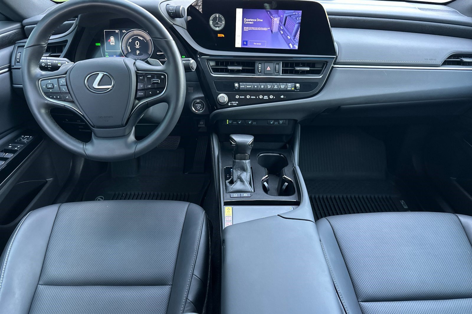 Certified 2025 Lexus ES 300h w/ Premium Package image 17