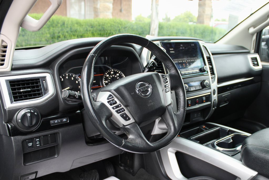 Used 2021 Nissan Titan SV w/ SV Convenience Package image 19