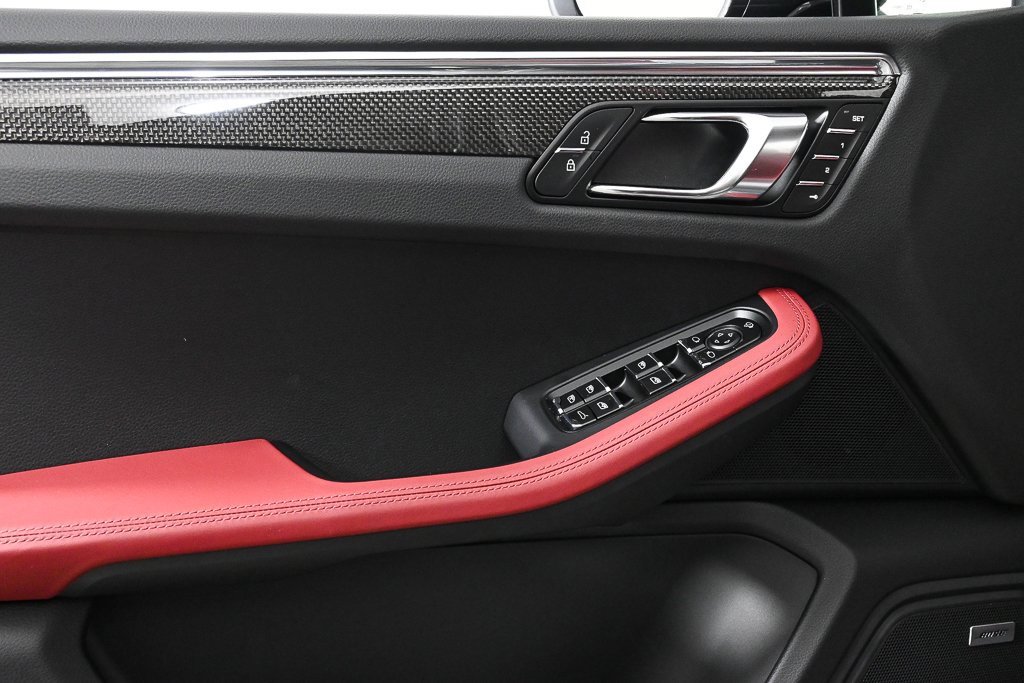 New 2026 Porsche Macan GTS image 7