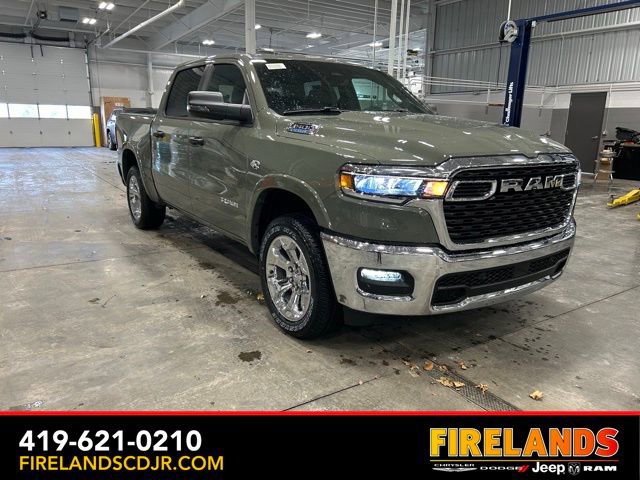 New 2026 RAM 1500 4x4 Crew Cab video 1