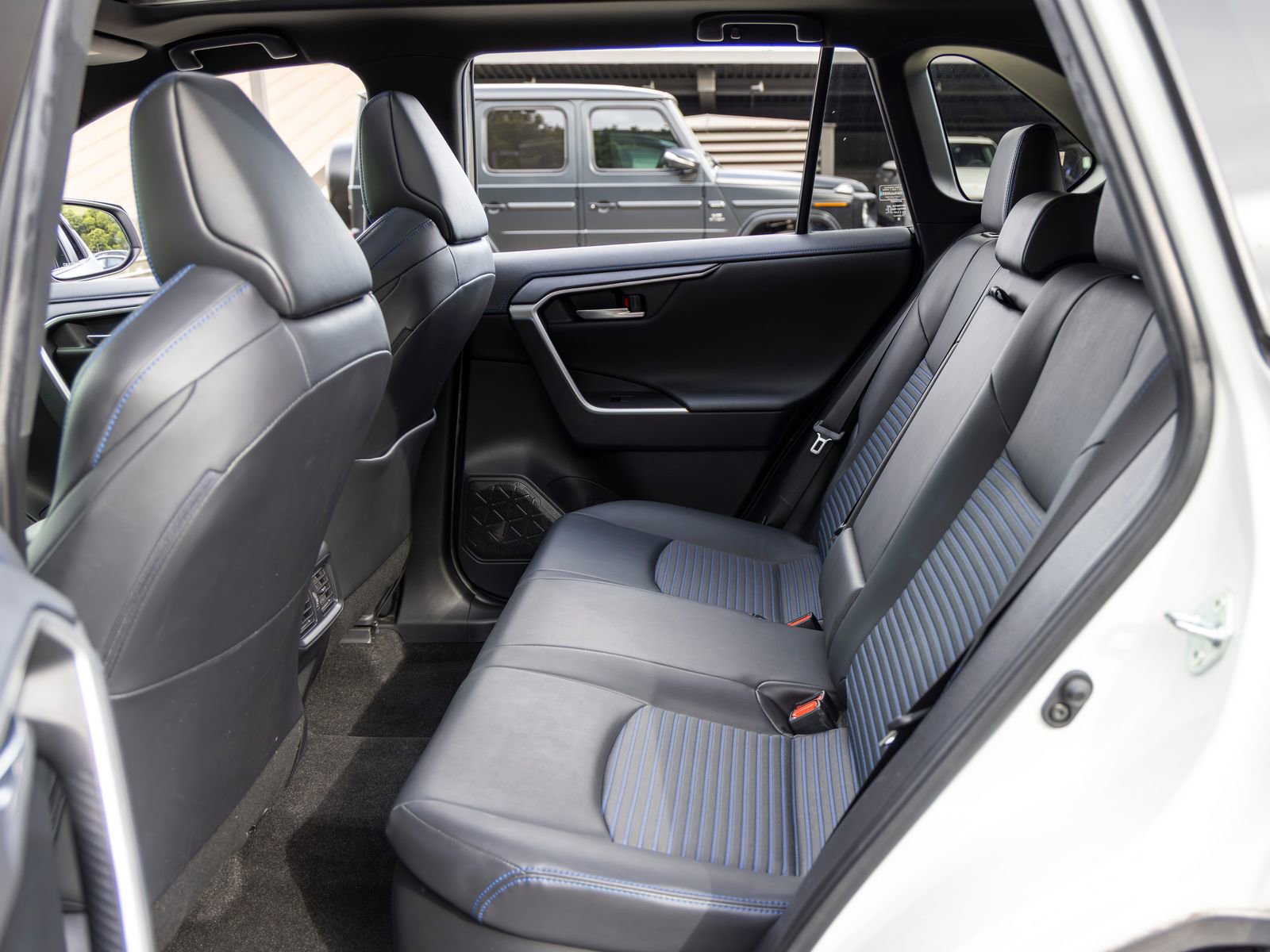 Used 2019 Toyota RAV4 XSE AWD/4WD image 45