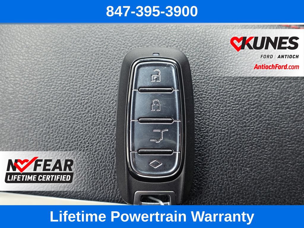 Certified 2025 Ford Escape ST-Line AWD/4WD image 17