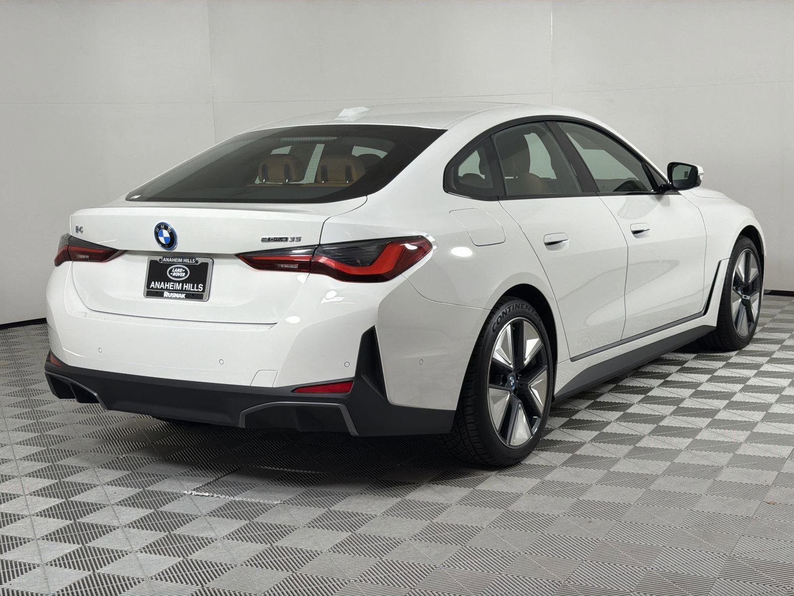 Used 2023 BMW i4 eDrive35 image 5