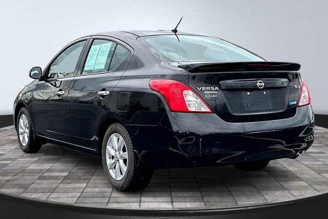 Used 2014 Nissan Versa SV w/ Convenience Package image 4