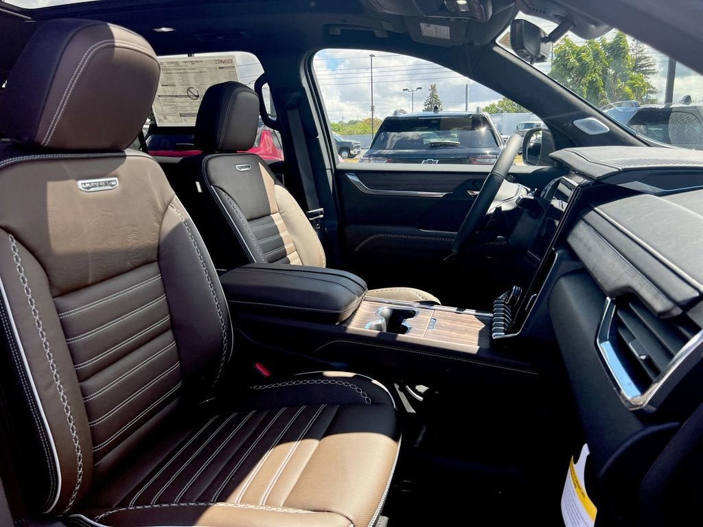 New 2026 GMC Acadia Denali Ultimate AWD/4WD image 22