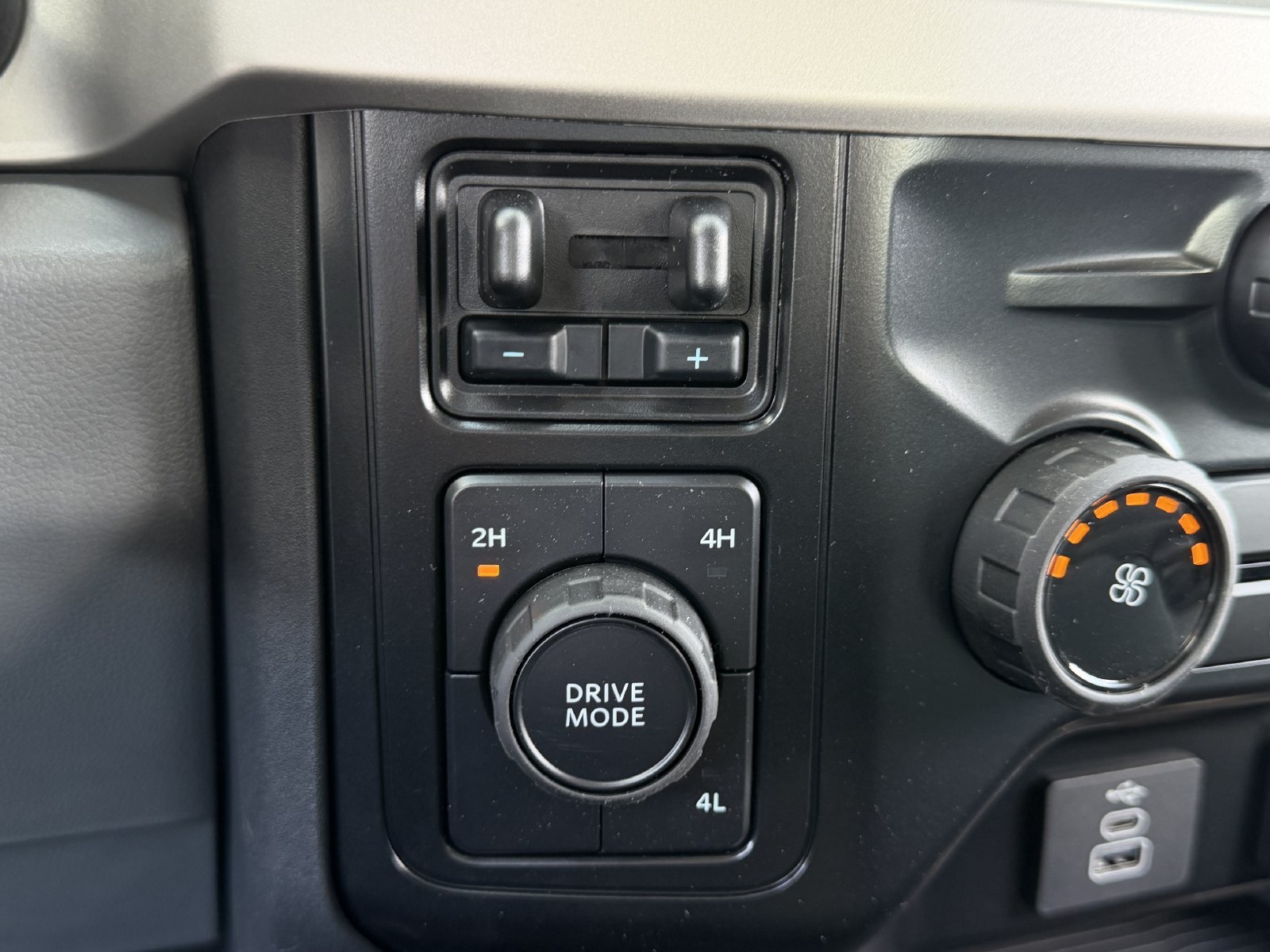New 2026 Ford F350 XLT AWD/4WD image 21