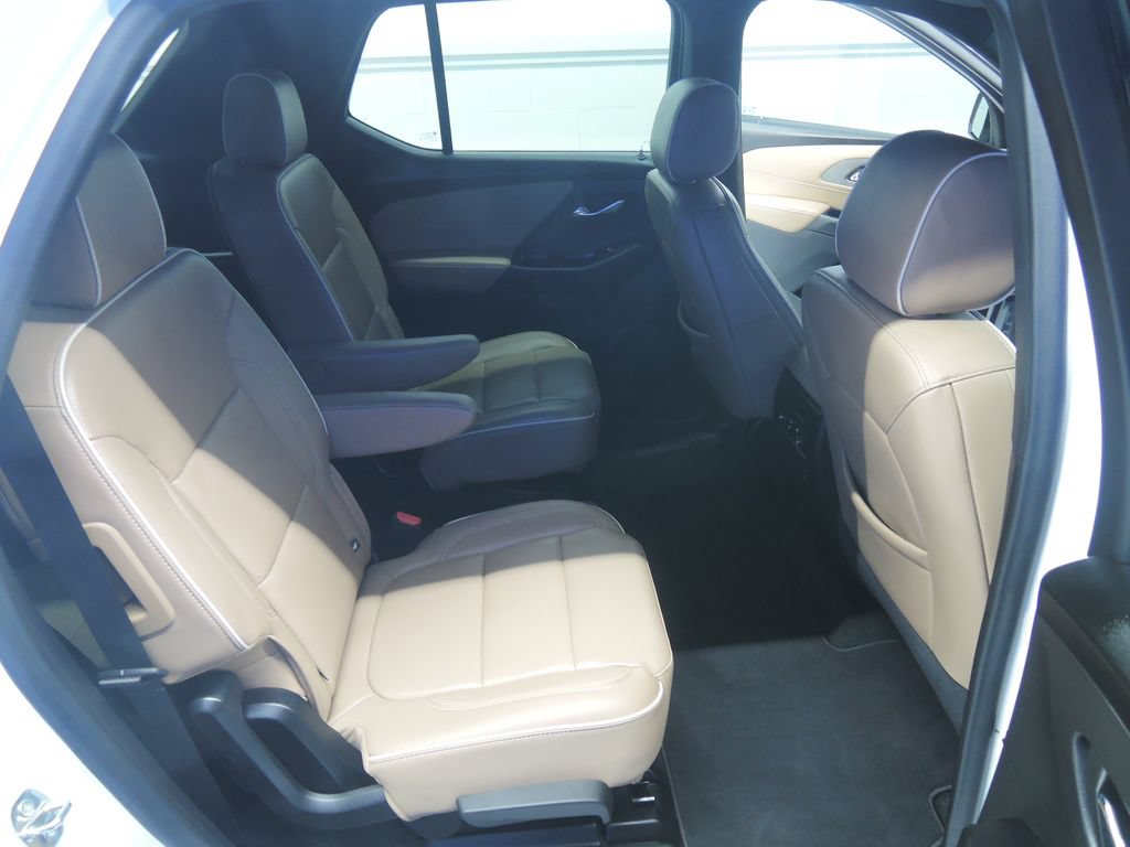 Used 2022 Chevrolet Traverse Premier AWD/4WD image 36