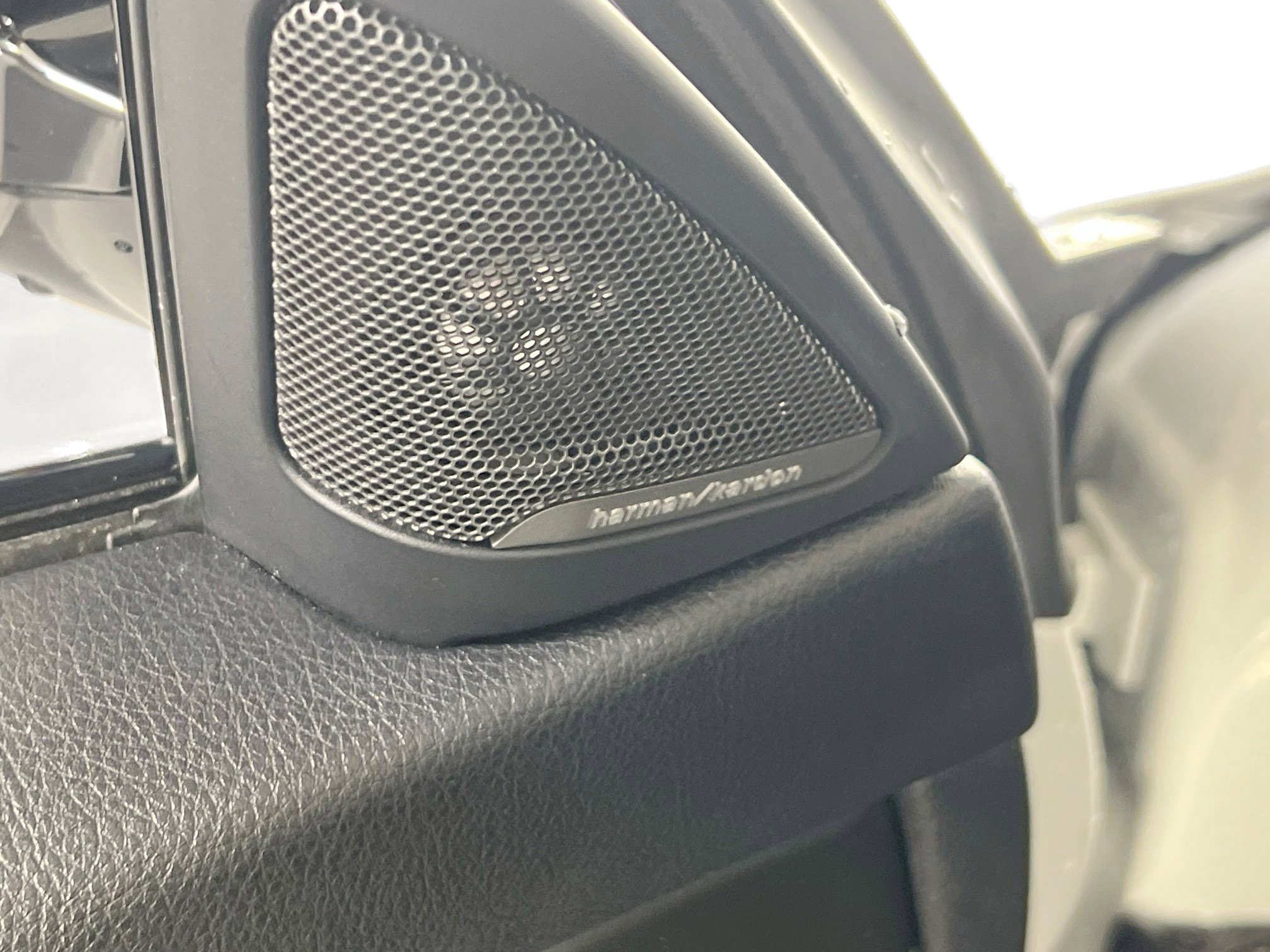 Used 2015 BMW M4 image 18