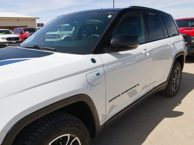 Used 2022 Jeep Grand Cherokee Trailhawk image 7