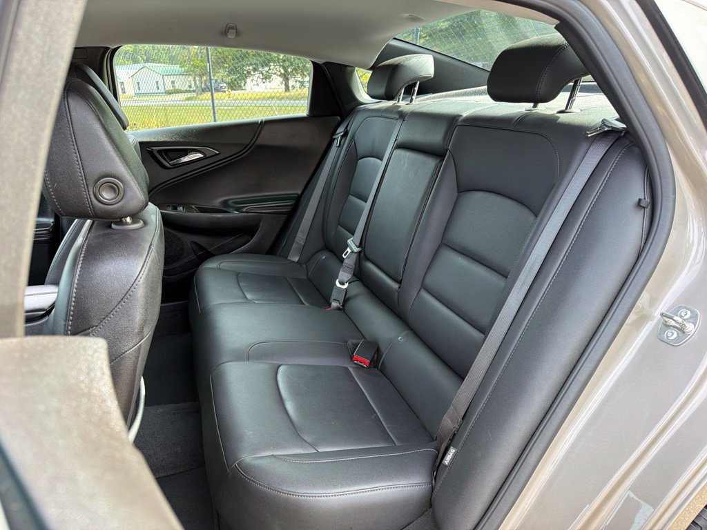 Used 2024 Chevrolet Malibu LT FWD image 19