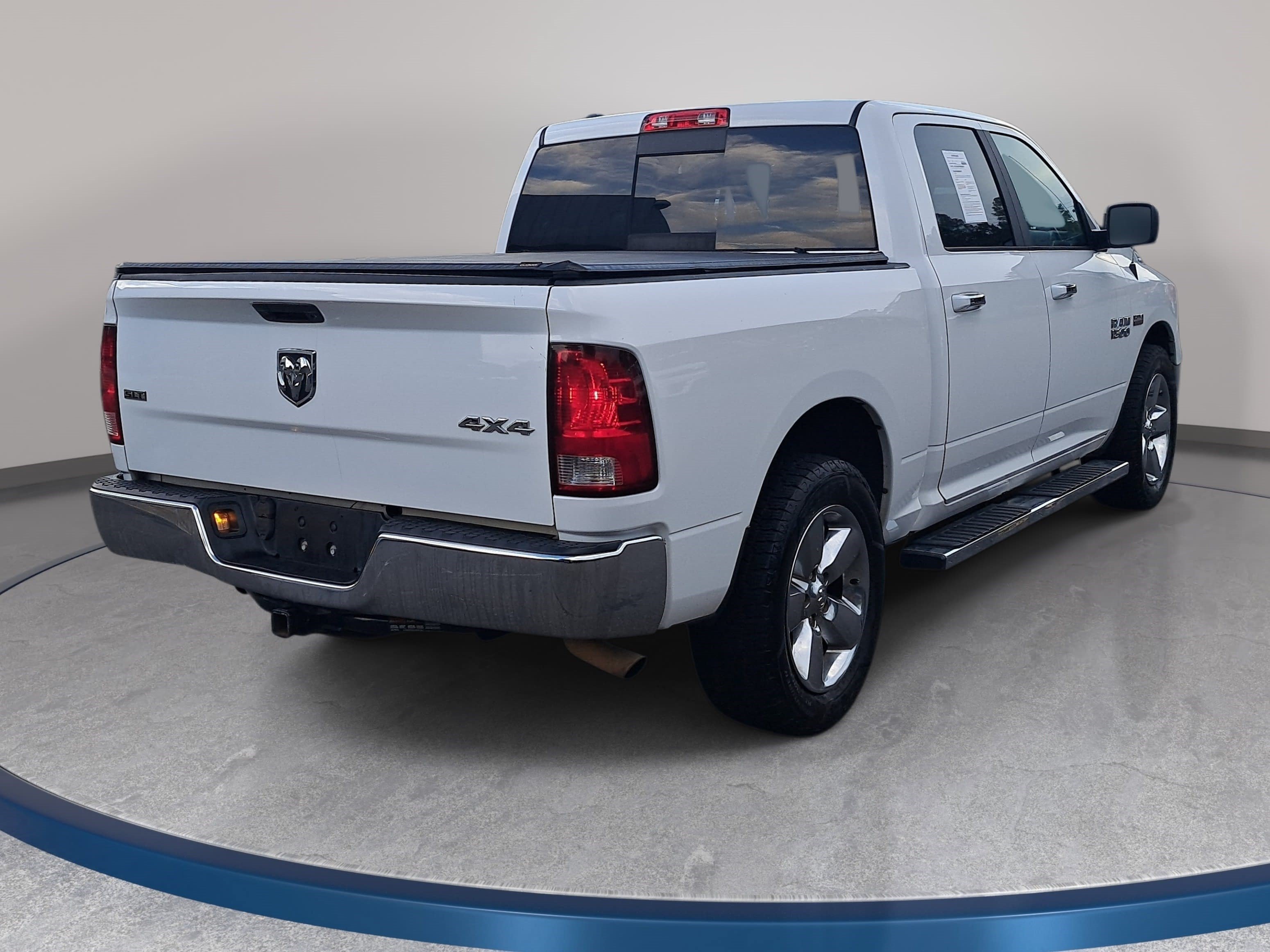 Used 2018 RAM 1500 Classic SLT AWD/4WD image 5
