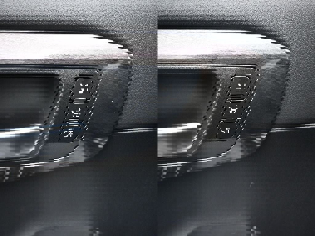 New 2026 Toyota Highlander Platinum image 21