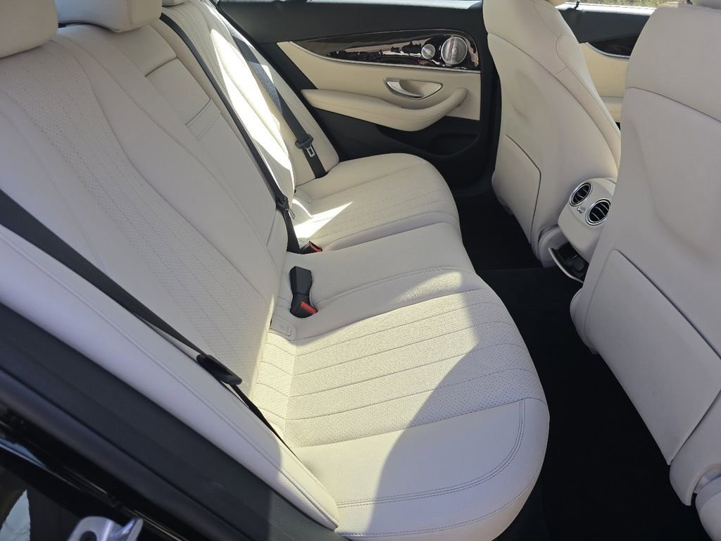 Used 2020 Mercedes-Benz E 350 Sedan w/ Premium Package image 21