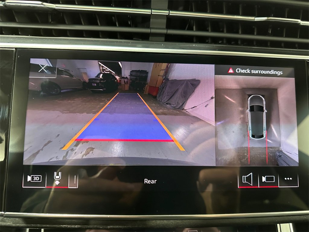 Used 2023 Audi Q8 Premium Plus image 17