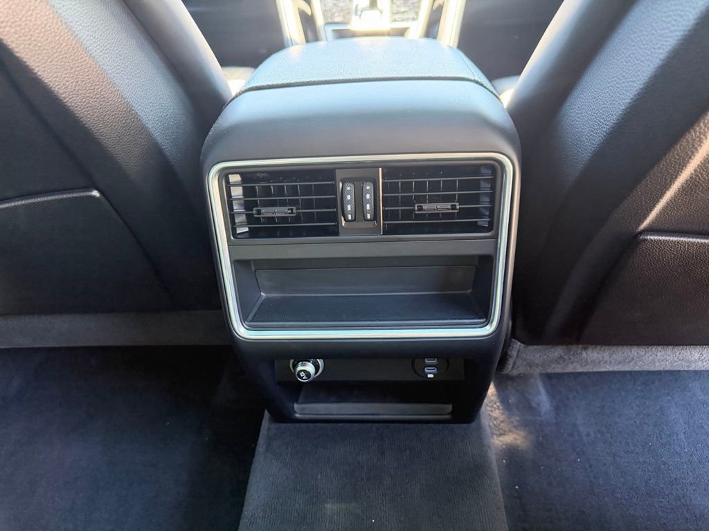 Used 2022 Porsche Cayenne S Platinum image 34
