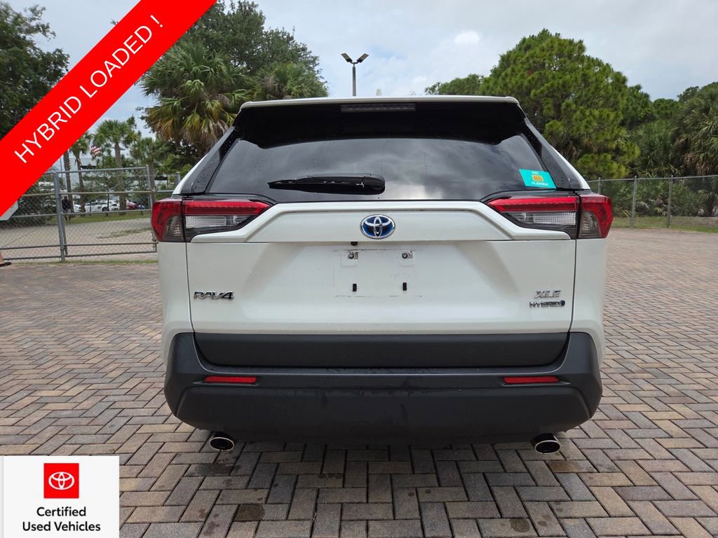 Used 2022 Toyota RAV4 XLE Premium AWD/4WD image 10