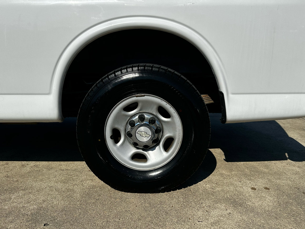 Used 2006 Chevrolet Express 3500 Passenger w/ LT Preferred Equipment Group image 11