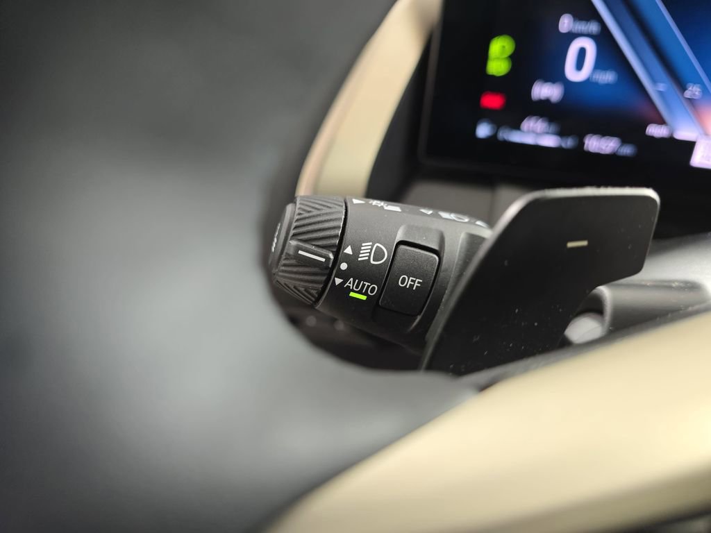 Used 2025 BMW X3 xDrive30i w/ Premium Package image 28