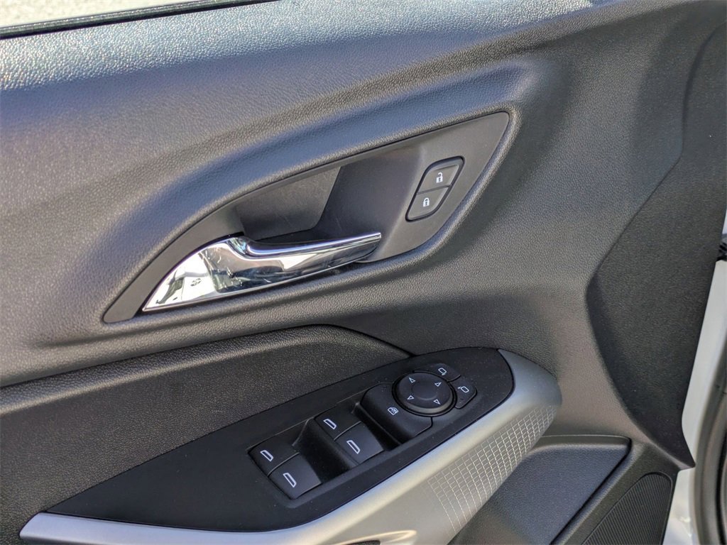 Used 2024 Chevrolet Trax RS image 14