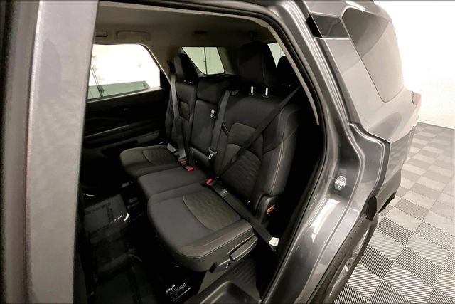 Used 2025 Nissan Pathfinder SV FWD image 23