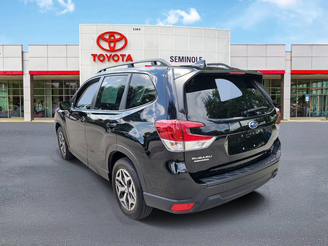 Used 2023 Subaru Forester Premium w/ Popular Package #2 AWD/4WD image 38