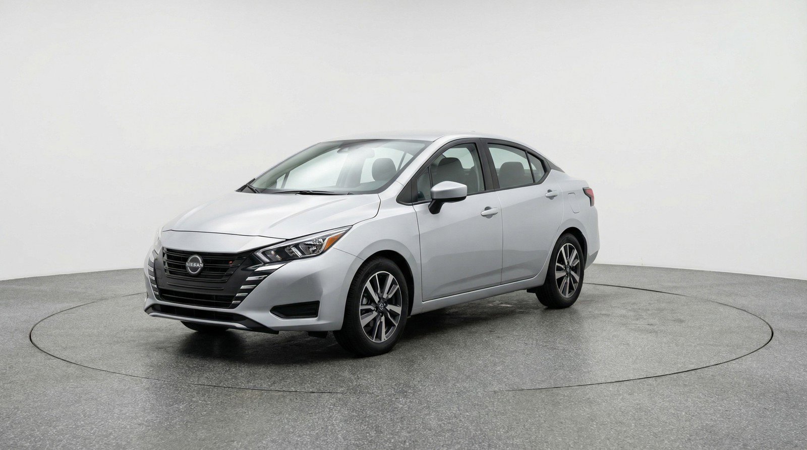 Used 2025 Nissan Versa SV image 3