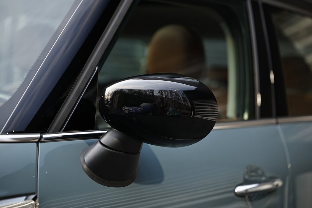 Used 2023 MINI Cooper Countryman SE w/ Signature Upholstery Package image 12