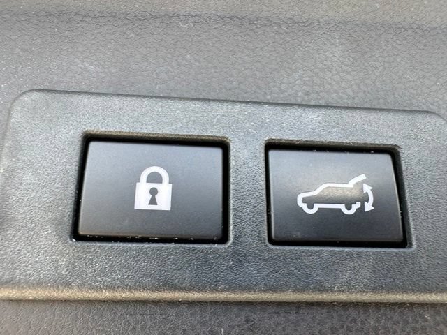 Used 2022 Subaru Ascent Limited w/ Technology Package AWD/4WD image 11