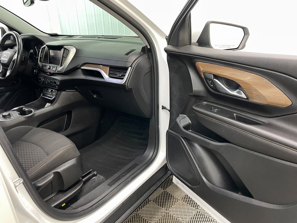 Certified 2021 GMC Terrain SLE w/ Driver Convenience Package image 31