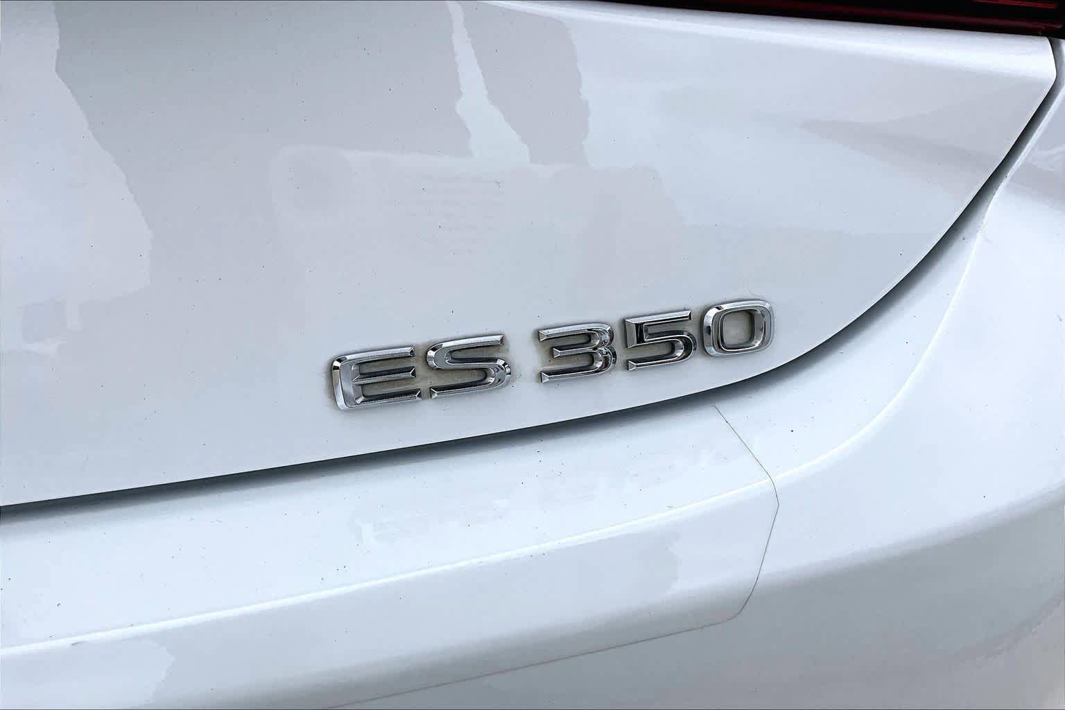 Used 2022 Lexus ES 350 F Sport w/ Accessory Package 2 FWD image 10
