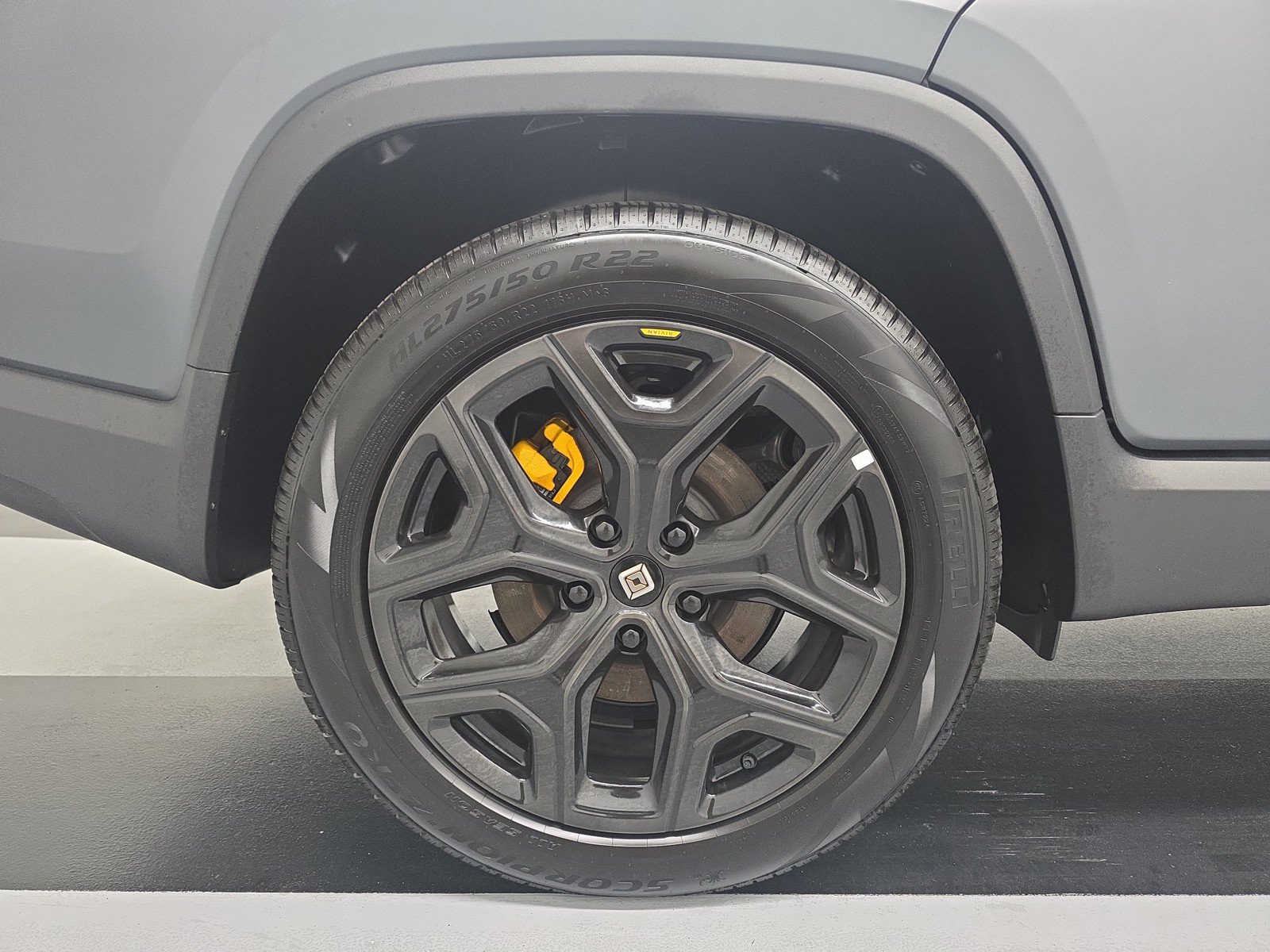 Used 2024 Rivian R1T Adventure AWD/4WD image 12
