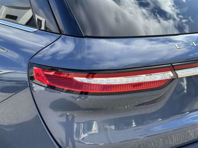 Used 2022 Lincoln Corsair AWD w/ Equipment Group 101A image 9